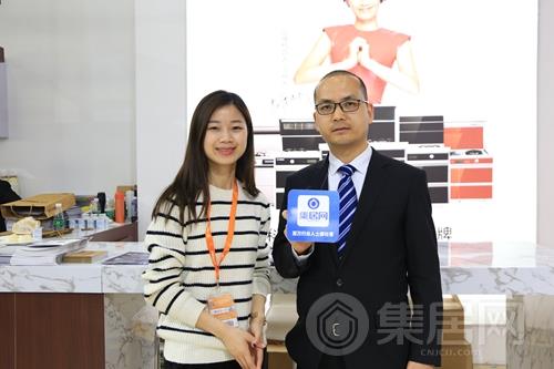 科大常务副总赵金洲先生与集居网记者合影