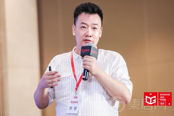楚楚顶墙夏岩